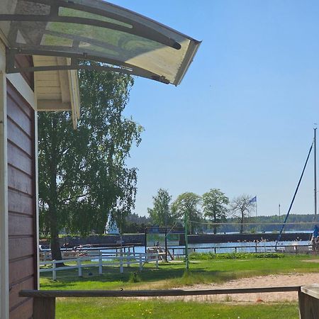 Kanalkrogen Stugor Sjötorp Esterno foto